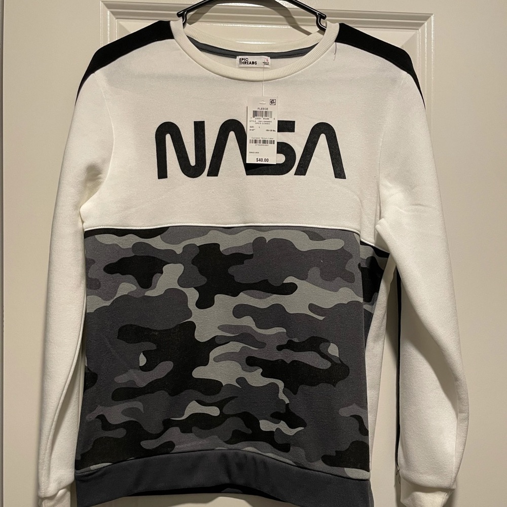 EPIC threads Unisex sweater